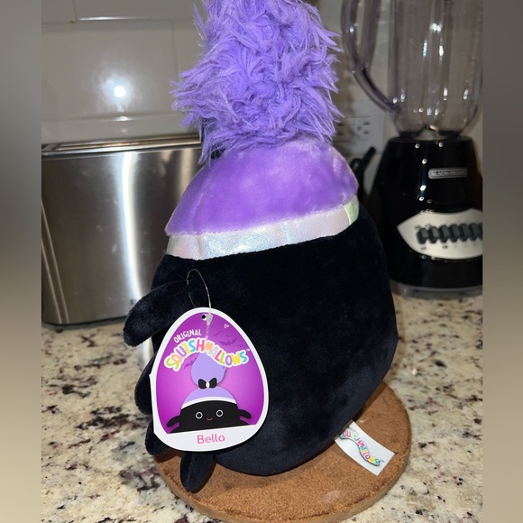New Bella the Spider Halloween Squishmallows - Picture 6 of 9